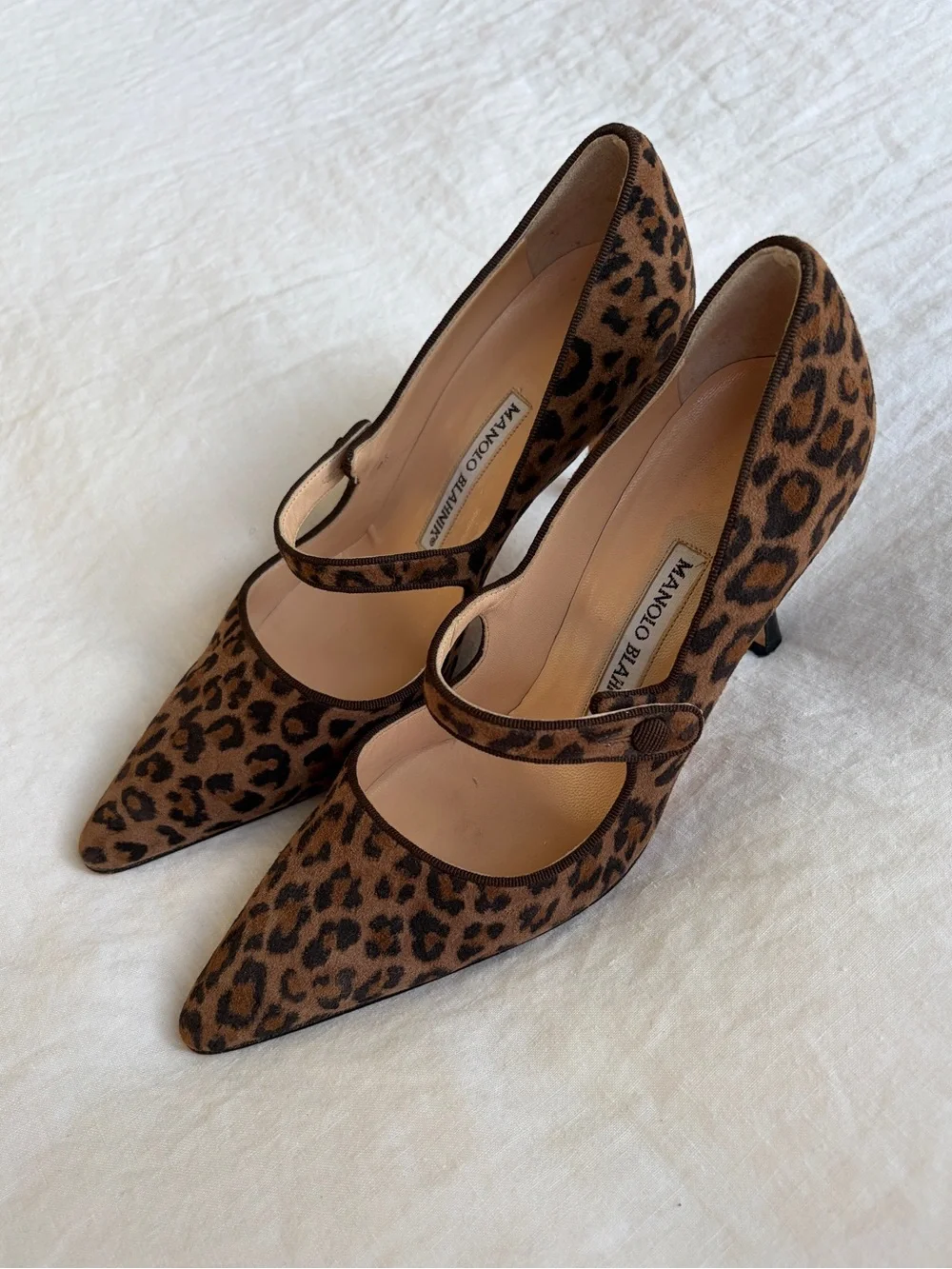 Vintage Manolo Blahnik Leopard Suede Pointy Toe Mary Jane Pumps Heels Brown Tan